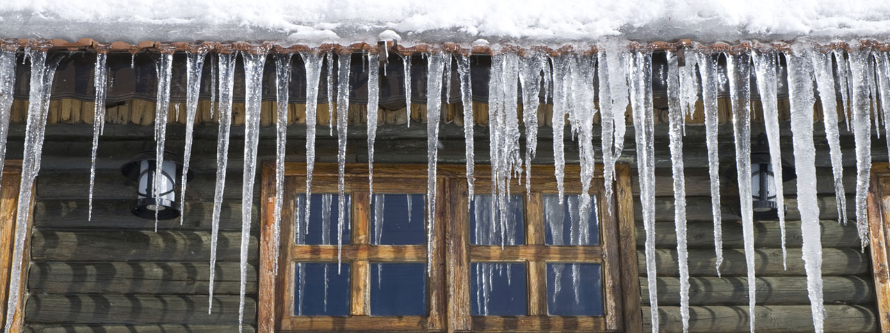 Spray foam prevents ice dams by providing proper insulation in Cheyenne attic spaces